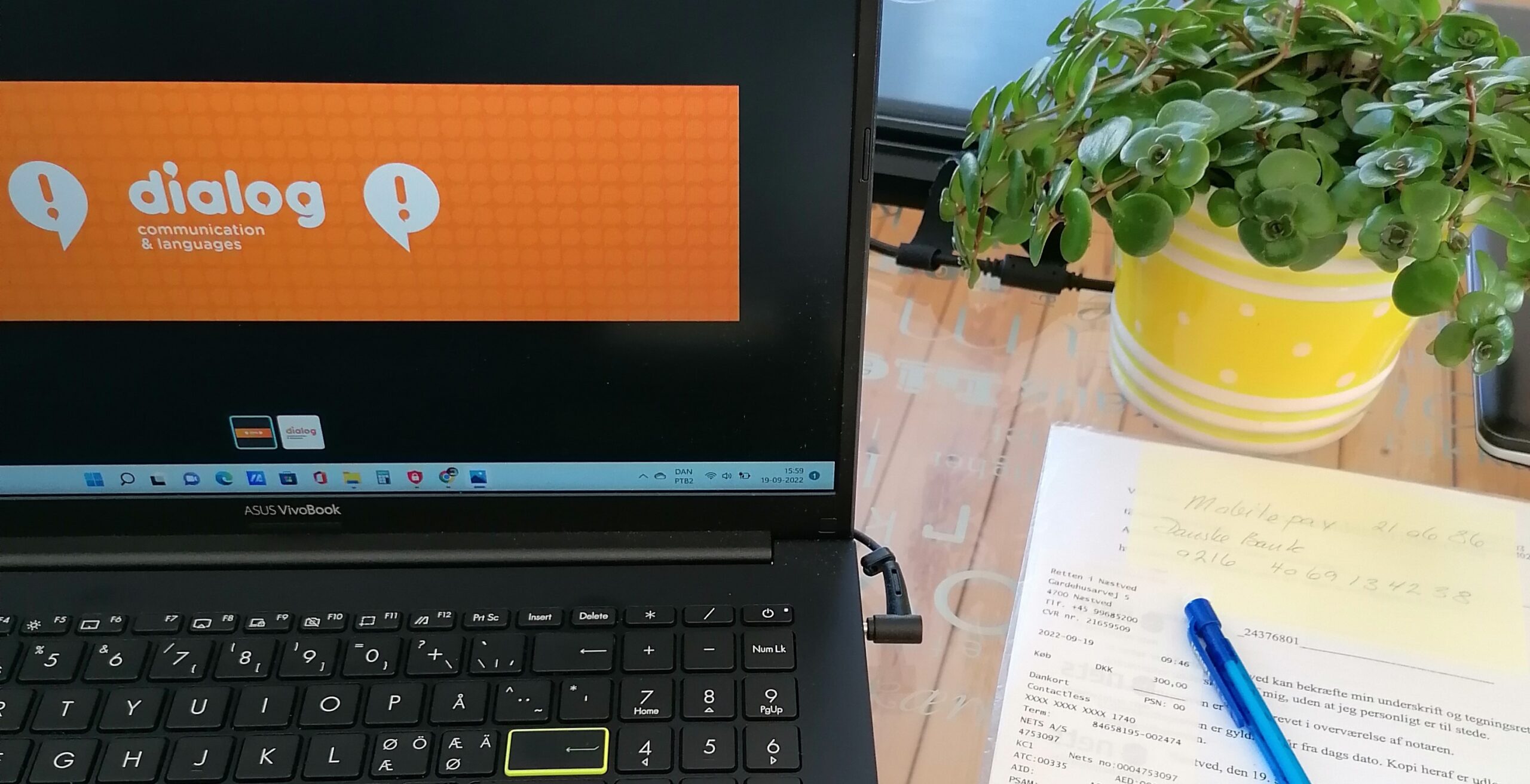 dialoghead about